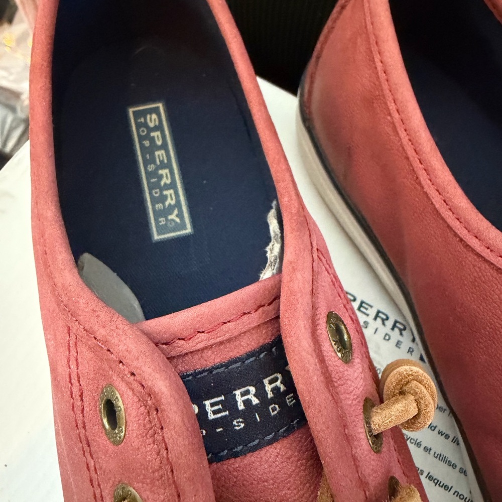 Sperry Woman's Top-Siders in “Worn Red” New With Box - Picture 3 of 7